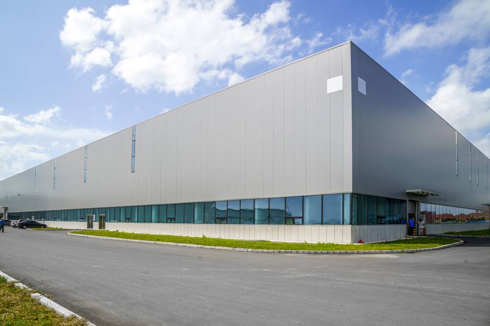 Single-storey industrial warehouse buildings